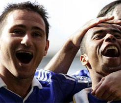 Cole hopes Chelsea team-mate Lampard ‘stays back’ in club
