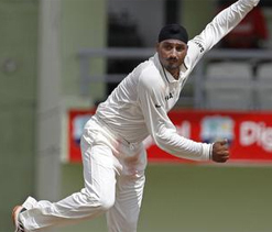 Harbhajan, Sreesanth might get Test recall for Oz series