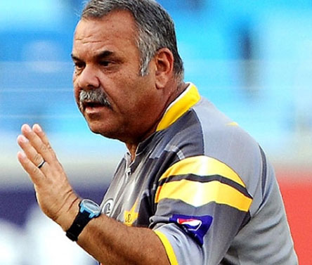 Hanif Mohammad urges Whatmore to learn Urdu