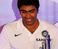Dhoni`s batting reflected on his captaincy: Ashwin