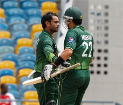 Hafeez dismisses reports of rift with Misbah over captaincy issues