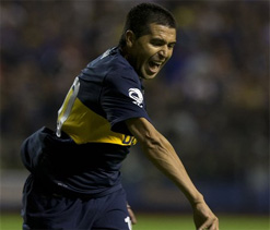 Riquelme leads Boca to victory over Nacional