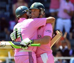 Amla says De Villiers complements him well while batting in ODIs