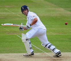 Trott overtakes Manjrekar`s record