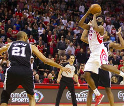 Harden`s last-second jumper lifts Rockets over Spurs