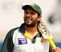Afridi ready to retire if proper replacement surfaces