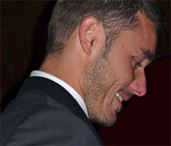 Ex-Liverpool defender Aurelio set for Gremio debut