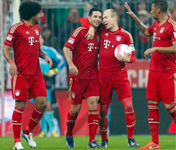Bayern thrash Hamburg 9-2