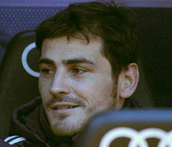 Casillas is a great captain: Van der Sar