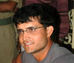 Sourav Ganguly praises MS Dhoni for breaking his captaincy record