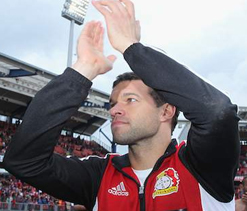 Ballack to play in final farewell fixture