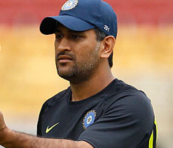 MS Dhoni visits Deori temple with family