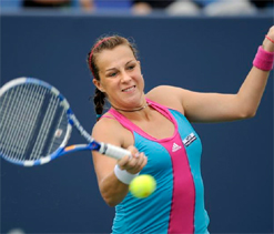 Martina Hingis to coach Pavlyuchenkova