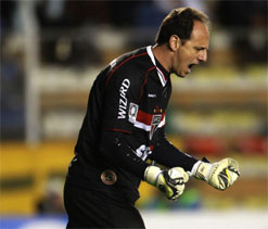 Sao Paulo reach Copa Libertadores knockouts