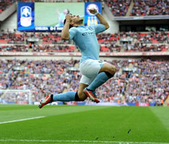 Manchester City to offer 44 mn pounds deal to Aguero to keep off suitors