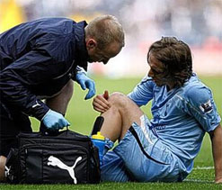 Injuries threaten Madrid`s Decima dream as Barcelona close in on La Liga