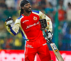 McCullum congratulates Gayle for breaking his record