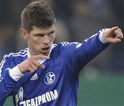 Schalke beat Hamburg 4-1 in Bundesliga