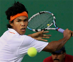 Somdev wins first match to give India 1-0 lead