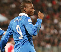 Mario Balotelli fined for smoking in train toilet