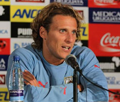 Forlan hits out at former club Inter Milan