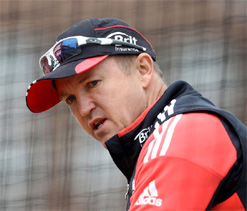 Andy Flower bans England on Ashes talks