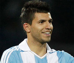 Sergio Aguero pledges future to Manchester City