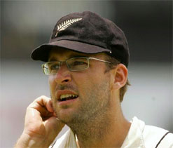 `Exhausted` Vettori faces `black cloud` over Test future after Leeds Test pull out