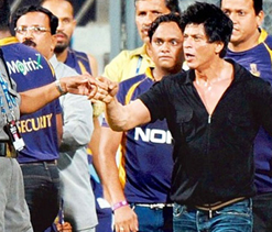 Lift ban on Shah Rukh Khan, he is not a terrorist: Raj Thackeray