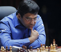 Viswanthan Anand held by Aronian