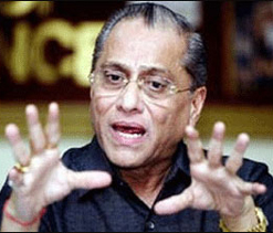 CAB floats Dalmiya`s name as interim BCCI chief if Srinivasan quits