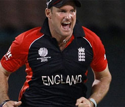 Strauss warns England to think twice before rushing `star` Pietersen back for Ashes