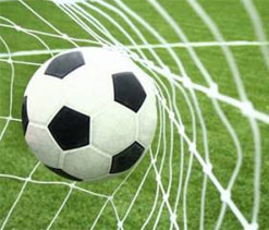 Uruguay beat Venezuela to restore football World Cup hopes