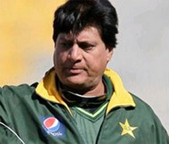 Ex-Pak coach holds team management responsible for poor show in Champions Trophy