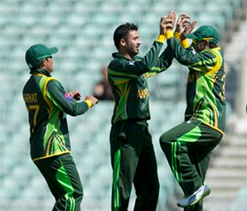 ICC Champions Trophy: Jovial Pakistan train indoors as rain threat looms large