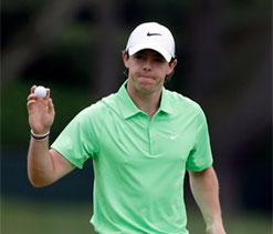 Rory McIlroy takes it out on club at US Open