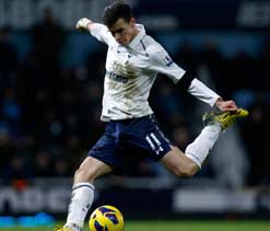 PSG offering to buy Gareth Bale in 85mln pounds deal to lure Villas-Boas