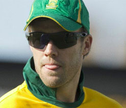 England seem to reverse the ball a bit quicker: De Villiers