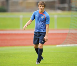 Denisov quits Zenit, Arshavin may return