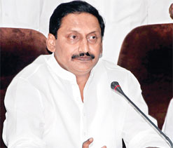CM advises children to exercise and participate in sports