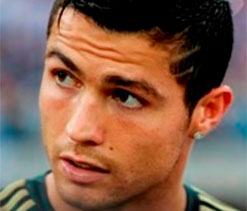 Ancelotti to fight `tooth and nail` to keep Ronaldo away from Man U
