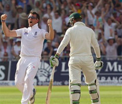 Oz struggle in first Ashes Test blend of flawed judgement, DRS