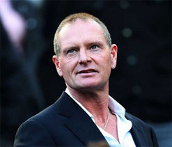 `Drunk` Gazza threatened to jump into sea after casino throw-out