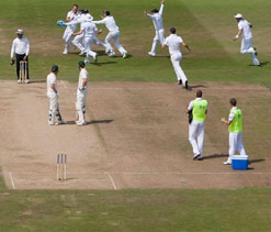 Boycott says Australia`s lack of `killer instinct` could cost them Ashes
