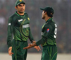 Misbah to rescue again for Pakistan