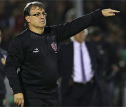Barcelona appoint Martino as Vilanova's successor