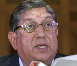 N Srinivasan refuses to comment, uncertainty prevails