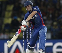 Finn warns England not to take `competitive` Oz lightly in 2013 Ashes