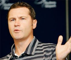 Taufel calls for `urgent` review of Cricket`s Panel of Elite Umpires