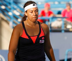 Players in shock but back Bartoli decision